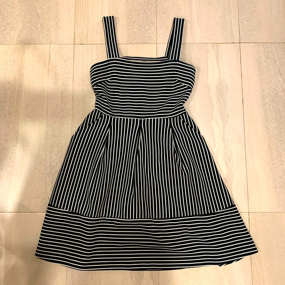 Banana Republic striped dress - Picture 1 of 3